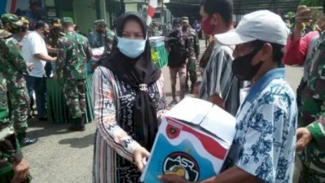 Kodim 1424 Sinjai Launching Tagline ASR dan Berbagi Sembako, Wabup: Sinergitas Harus Dipertahankan