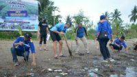 Bupati ASA Tanam Bibit Mangrove di HUT ke-17 Tagana Sinjai