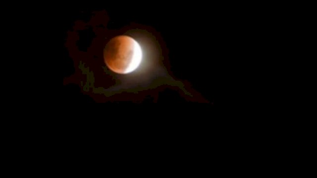 Gerhana Bulan.