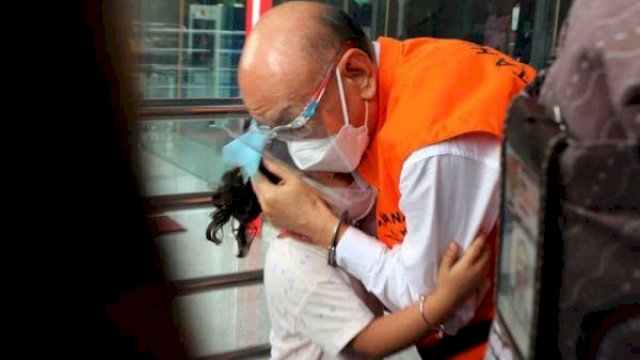 JPU KPK Tuntut Agung Sucipto 2 Tahun Penjara