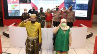 Kenakan Batik Rongkong, Bupati Lutra Ikuti Upacara Virtual Peringatan Hari Lahir Pancasila