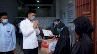 Bupati ASA Bagikan Bantuan Paket Sembako Baznas kepada Warga Kurang Mampu
