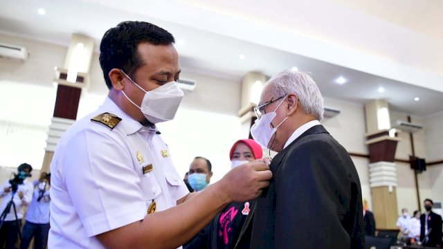 Plt Gubernur Kukuhkan Komisi Penanggulangan AIDS.