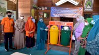 PKK Sulsel Gandeng PT Pos Indonesia, Siapkan Tong Sampah di Obyek Wisata Rammang-rammang