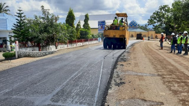 Akhirnya Ruas Ujung Lamuru-Palattae-Bojo Diperlebar, Warga Bone-Sinjai : Terima Kasih Bapak Plt Gubernur