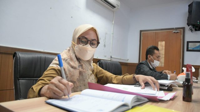 Bupati Luwu Utara, Indah Putri Indriani, menjadi Tim Penguji pada Pelatihan Dasar (Latsar) CPNS Golongan III Angkatan XIX Tahun 2021 Pemerintah Daerah Kabupaten Luwu Utara bekerja sama dengan Badan Pengembangan Sumber Daya Manusia (BPSDM) Provinsi Sulawesi Selatan. 