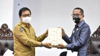 Wabup Serahkan Ranperda Pertanggungjawaban APBD TA 2020 ke DPRD