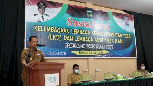 Bupati Luwu Basmin Mattayang Memberikan Arahan 