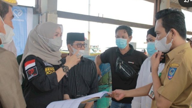 Andi Ina Kartika Sari Ketua DPRD Sulsel Meninjau Lokasi TPI Sumpang Barru