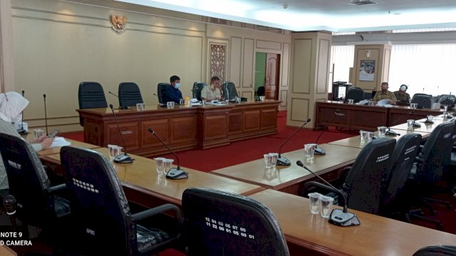 Cuma Tiga Anggota DPRD Sulsel Yang Hadir Bahas Pansus Pendidikan