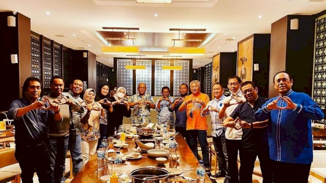 Ilham Arief Sirajuddin Bersama Dengan 14 Ketua DPC Makan Malam, Sekaligus memberikan Dukungan Maju di Musda