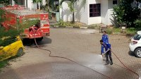 Sekretariat DPRD Makassar Disemprot Disinfektan