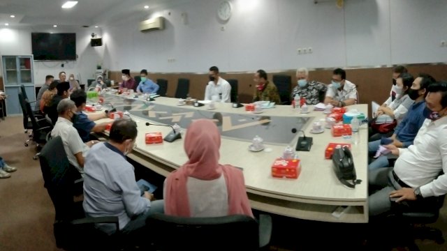 Rapat Dengar Pendapat yang digelar oleh Komisi A DPRD Makassar, Rabu (30/6).