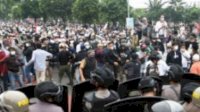 200 Lebih Massa Habib Rizieq Shihab Ditangkap, Termasuk Pengacaranya