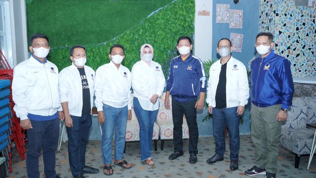Partai NasDem Sulsel benar-benar bak magnet. Satu persatu tokoh masyarakat bergabung.