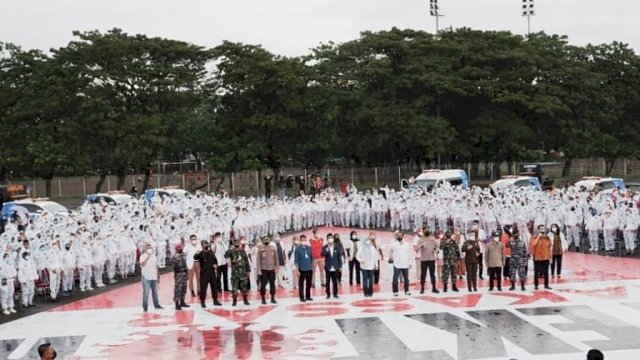 Tim Detektor Covid-19 saat diluncurkan di Lapangan Karebosi Kota Makassar.
