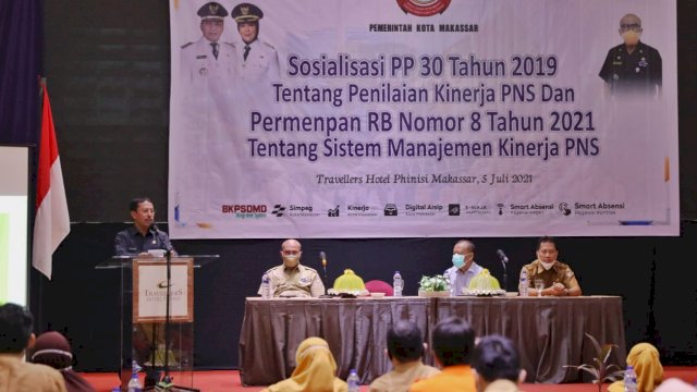 Pemerintah Kota Makassar melalui Badan Kepegawaian dan Pengembangan Sumber Daya Manusia Daerah (BKPSDMD), gelar sosialisasi PP 30 Tahun 2019 tentang penilaian kinerja PNS, serta Permenpan RB Nomor 8 Tahun 2021 tentang sistem manajemen kepegawaian negeri sipil (PNS) lingkup pemerintah kota Makassar.