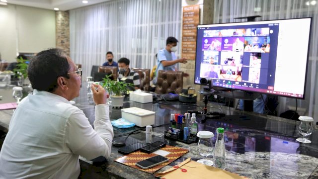 Sebanyak 306 Dokter yang tergabung dalam tim Detektor akan di turunkan ke 15 kelurahan di Kota Makassar untuk mendeteksi warga Kota Makassar yang terpapar virus corona. 