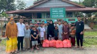 Jumat Berkah, Tepi Sawah Sidrap Bagikan Nasi Di Pondok Tahfizd Ashabul Jannah