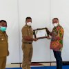 Bupati Andi Utta Terima Penghargaan Terbaik 2 Pengelolaan Dana Desa