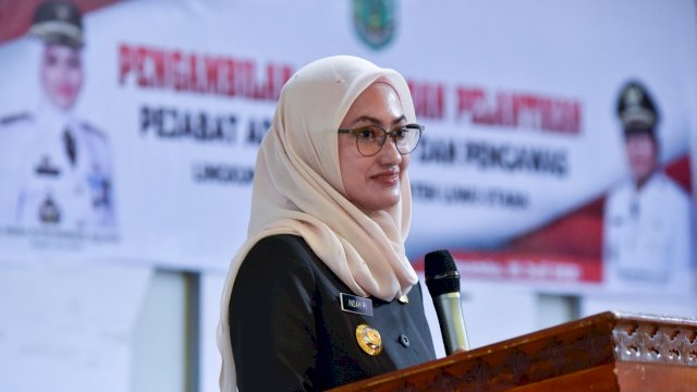 Bupati Luwu Utara Indah Putri Indriani mengukuhkan dan melantik 199 pejabat administrator dan pengawas lingkup pemerintah daerah kabupaten Luwu Utara. Pelantikan ini digelar dengan sistem blended di sembilan titik.