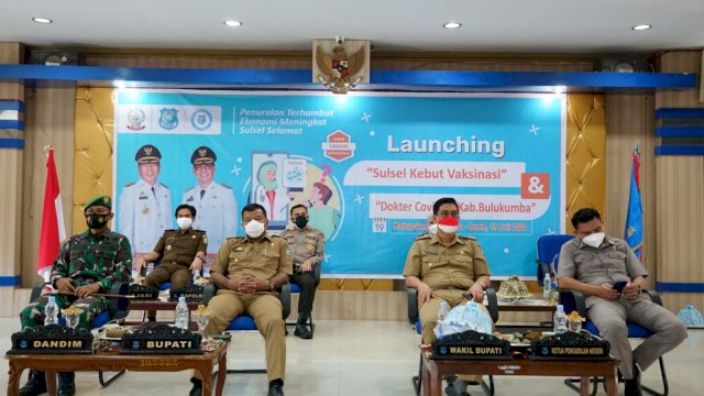 Bupati Bulukumba Ikuti Pelucuran Program &ldquo;Sulsel Kebut Vaksin&rdquo; Secara Virtual