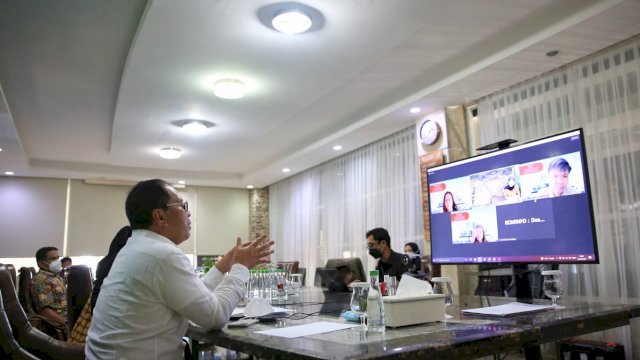 Rapat bersama Wali Kota Makassar dengan SCE.