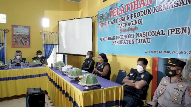 Pemulihan Ekonomi Nasional, Pelaku UMKM Kecamatan Larompong Selatan Ikuti Pelatihan Packaging
