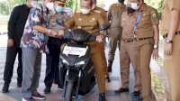 Basmin Uji Coba Kendarai Motor Listrik Gesits