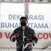 TNI AL Bersama Plt Gubernur Sulsel Dan  Stakeholder Area Pelabuhan Utama Makassar Deklarasi Wajib Vaksin Covid-19