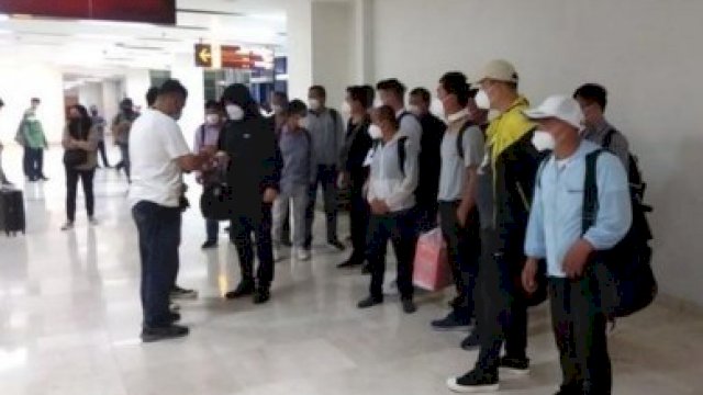 TKA Asing yang masuk ke Sulsel lewat Bandara Sultan Hasanuddin beberapa waktu lalu, (dok: istimewa)