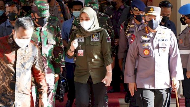 Ketua Dewan Perwakilan Rakyat Daerah (DPRD) Provinsi Sulawesi selatan Andi Ina Kartika Sari ikut mendampingi kunjungan kerja Panglima TNI dan Kapolri yang meninjau lokasi Isolasi Mandiri yang difasilitasi Pemerintah Provinsi&nbsp;