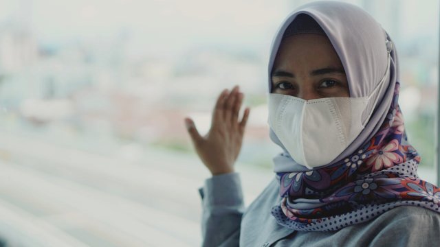 Henny Handayani Jubir Makassar Recover 