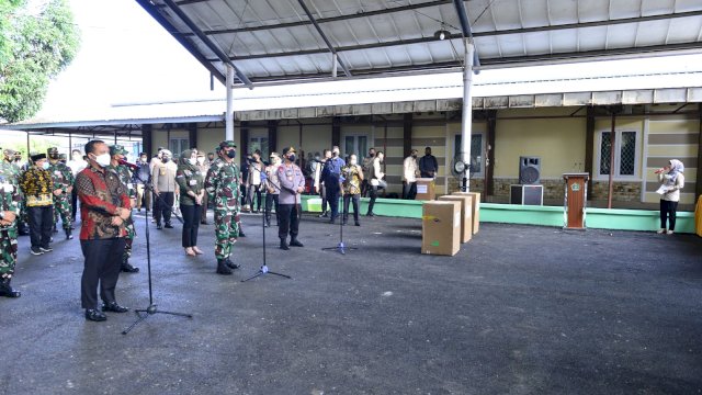 Dialog Bersama Nakes dan Pasien di Asrama Haji Sudiang, Panglima TNI dan Kapolri Kagum Layanan Fasilitas Isolasi Terintegrasi
