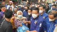 RMS Serahkan Bantuan Bantuan 4 Ton Beras, Untuk Korban Kebakaran di Makassar