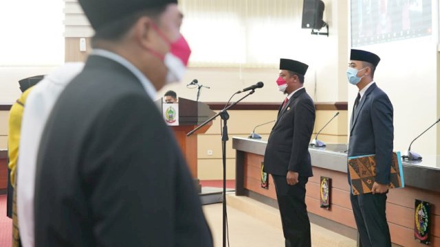 Terima Penghargaan Satya Lancana 30 Tahun, Abdul Hayat: Sebagai Motivasi Bagi Kita untuk Terus Bekerja