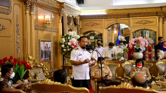 Plt Gubernur Sulsel Andi Sudirman Sulaiman.
