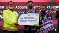 Plt Gub Sulsel Hadiahkan Rp300 Juta untuk Rahmat Erwin Abdullah Lifter Peraih Perunggu pada Olimpiade Tokyo 2020