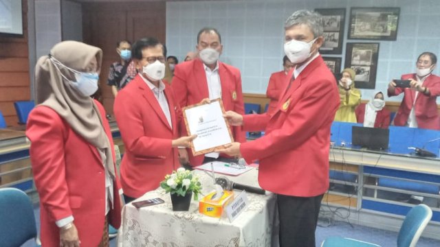 Prof Sumbangan Baja Komitmen Jaga Kontinuitas Program Unhas
