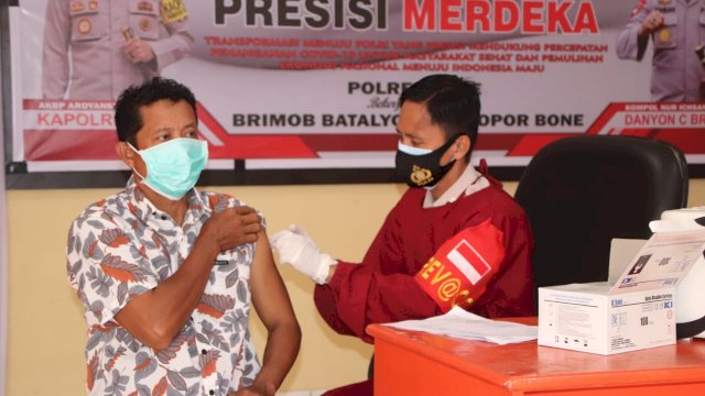 Dukung Program Pemerintah, Brimob Bone Kembali Gelar Vaksinasi Di Mako Yon C Pelopor