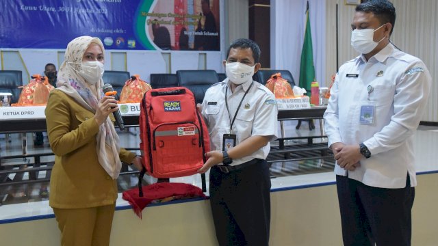 Sebagai negara dengan tingkat risiko bencana alam tertinggi di dunia, sudah menjadi kewajiban setiap masyarakat untuk memperkuat kesiapsiagaan dan kewaspadaan terhadap potensi terjadinya bencana alam, baik bencana hidrometeorologi maupun bencana gempa bumi dan tsunami, serta bencana-bencana lainnya.