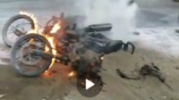 Motornya Terbakar Usai Tabrakan, Pengendaranya Ikut Terbakar hingga Tewas