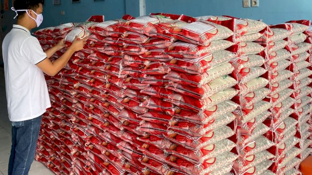 Konsisten Berkontribusi di Tengah Pandemi, ISYEF Sulsel Telah Bagikan 15.000 Paket Makanan
