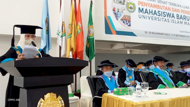 Majdah Berpantun di hadapan Maba UIM 2021 , Minta Unggul IPTEK dan IMTAK