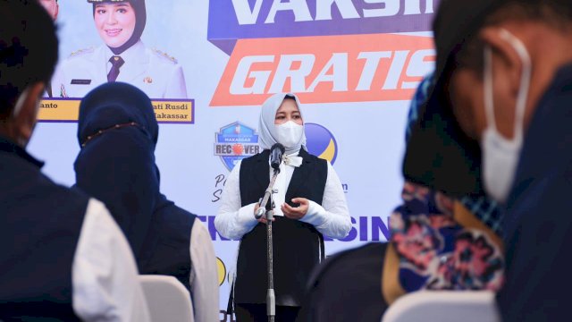 Wawali Fatmawati Rusdi Apresiasi Kegigihan NasDem Makassar Layani Vaksinasi