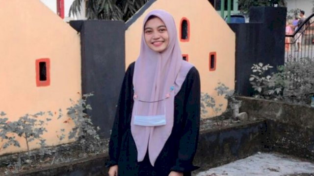 Risda Awalia.