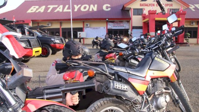 Sulawesi Selatan. Menjelang pelaksanaan Pekan Olahraga Nasional ( PON ) ke XX di Provinsi Papua yang akan digelar pada bulan Oktober 2021 mendatang, dimana Satbrimob Polda Sulsel akan mengirimkan 211 personelnya untuk mengamankan jalannya event Nasional yang digelar setiap 4 tahun sekali ini.