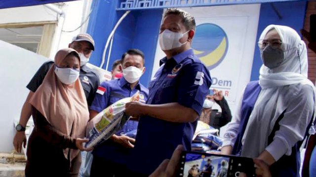 Berlomba-lomba dalam Kebaikan, NasDem Sulsel Gaungkan Jumat Berkah dengan Berbagi