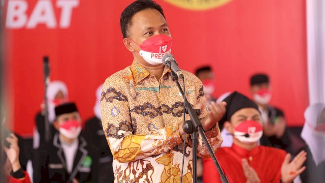 Presiden Republik Indonesia, Joko Widodo mengaku kagum dengan upaya vaksinasi pelajar yang dilakukan bersama Badan Intelijen Negara (BIN) dan Pemerintah Kabupaten Bantaeng. 