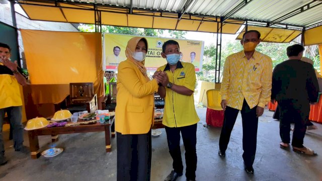 Andi Kartini di hadapan kader Golkar Sinjai Selatan. Sabtu (18/9).